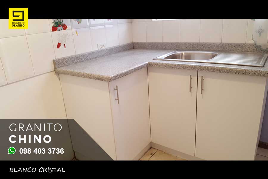 granito-blanco-crital-sector-valle-de-los-chillos-carpintero-(021