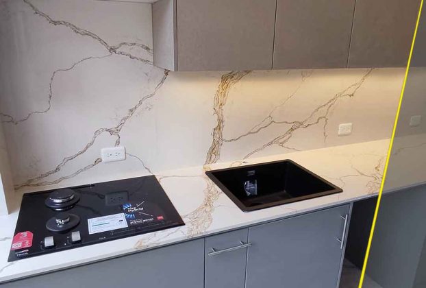 cuarzo-calacatta-gold-04-2025-remodelaciones-edison