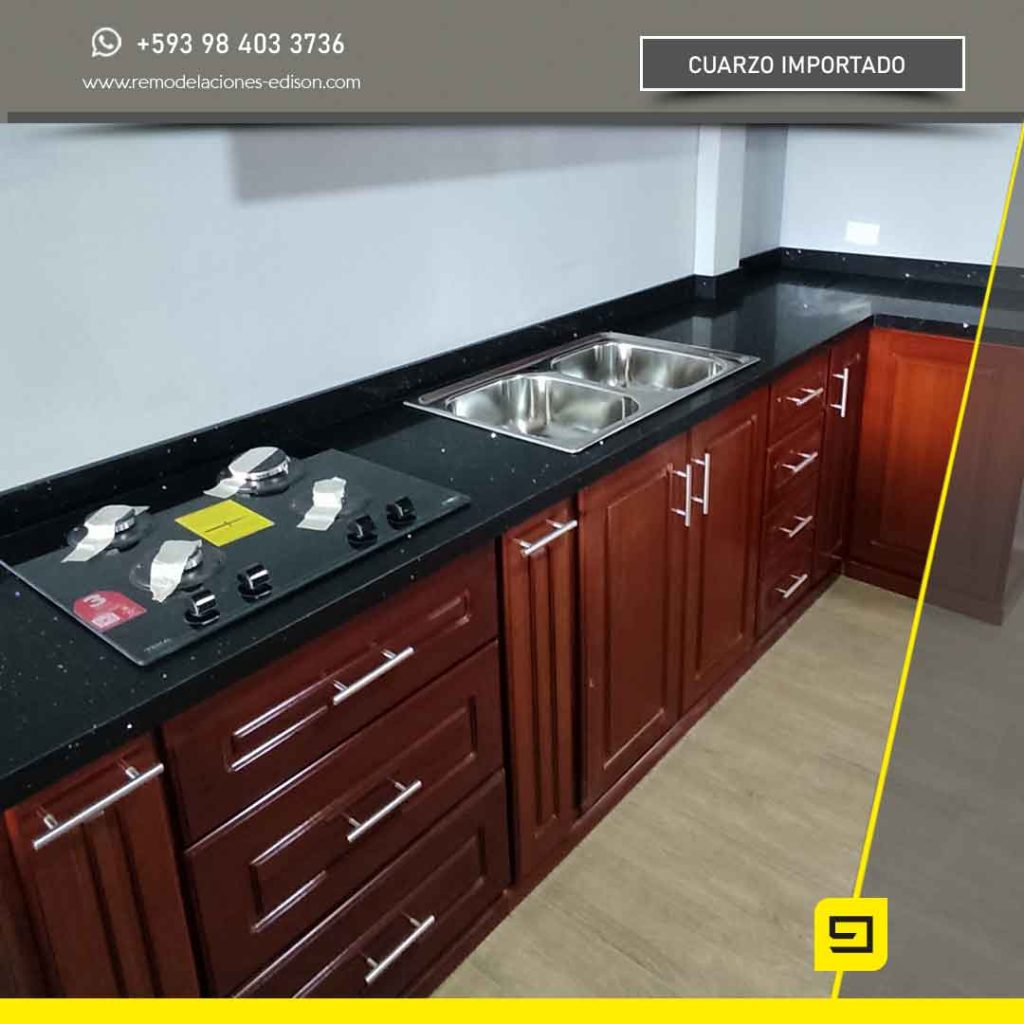 01-remodelaciones-edison-cuarzo-negro-estelar-cocina-mueble-madera