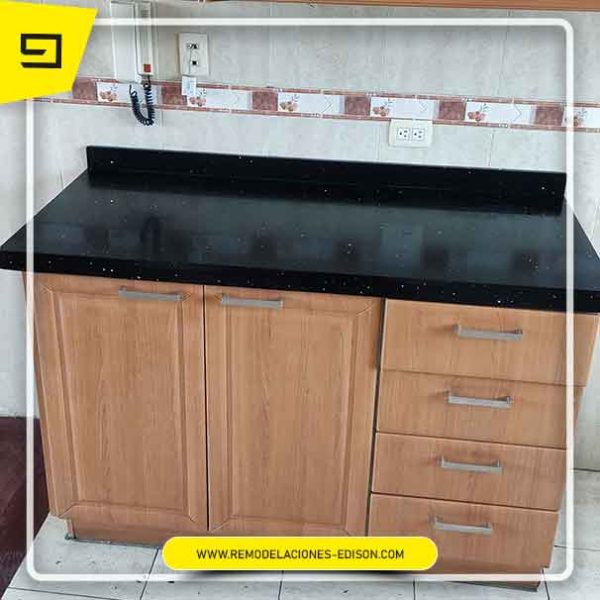 03-Cuarzo-Negro-Estelar-Cocina-Quito-remodelaciones-edison