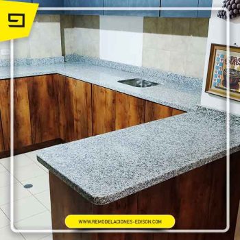 Quito-04-Cocina-mueble-blanco-cristal-remodelaciones-edison