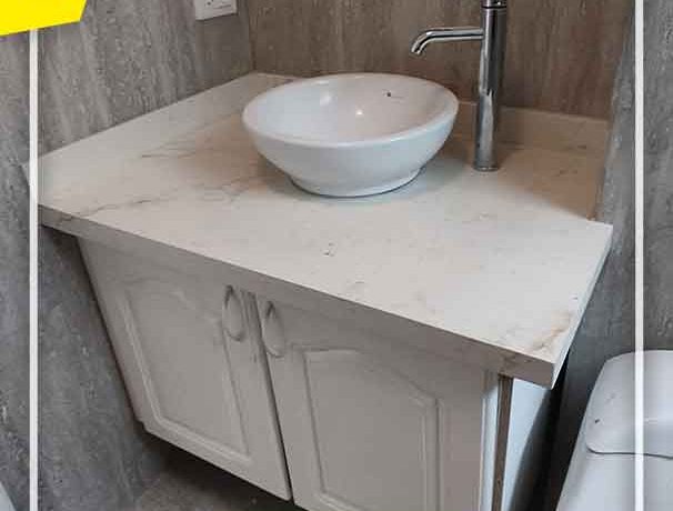 Quito-04-baño-piedra-sinterizada-remodelaciones-edison