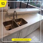 Quito-05-cocina-piedra-sinterizada-remodelaciones-edison