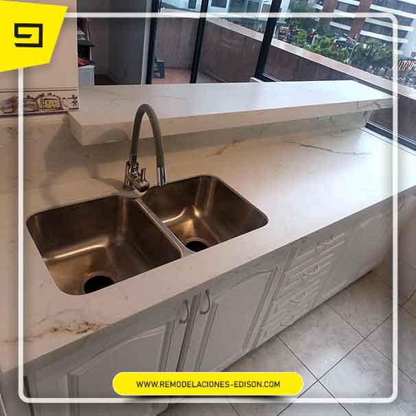 Quito-05-cocina-piedra-sinterizada-remodelaciones-edison Quito-05-cocina-piedra-sinterizada-remodelaciones-edison