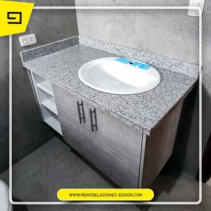 Quito-13-baño-tipo-guitarra-blanco-cristal-remodelaciones-edison