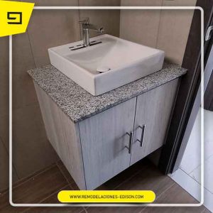 Quito-16-baño-tipo-guitarra-blanco-cristal-remodelaciones-edison