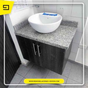 Quito-18-baño-tipo-guitarra-blanco-cristal-remodelaciones-edison