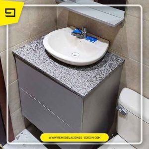 Quito-22-baño-tipo-guitarra-blanco-cristal-remodelaciones-edison