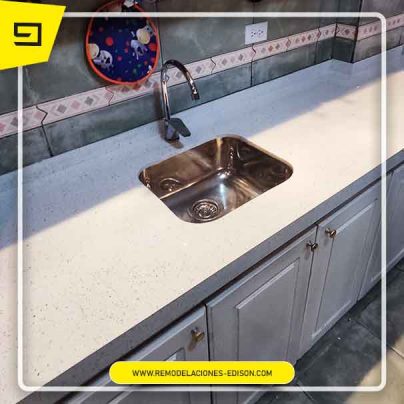 07-Cuarzo-Blanco-Estelar-Cocina-Quito-remodelaciones-edison